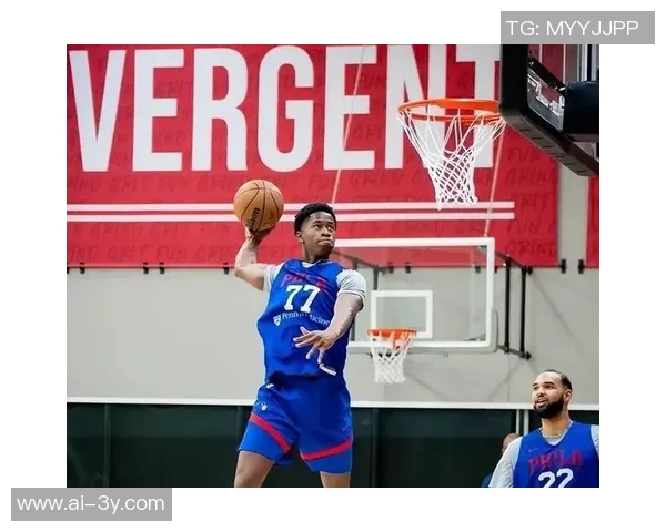 埃奇库姆表现出色次节独得12分全场贡献16分2板3助3断助力球队稳定发挥