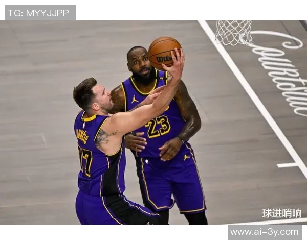 肯尼直言詹东里三人同场难以发挥一个球难以满足他们的需求